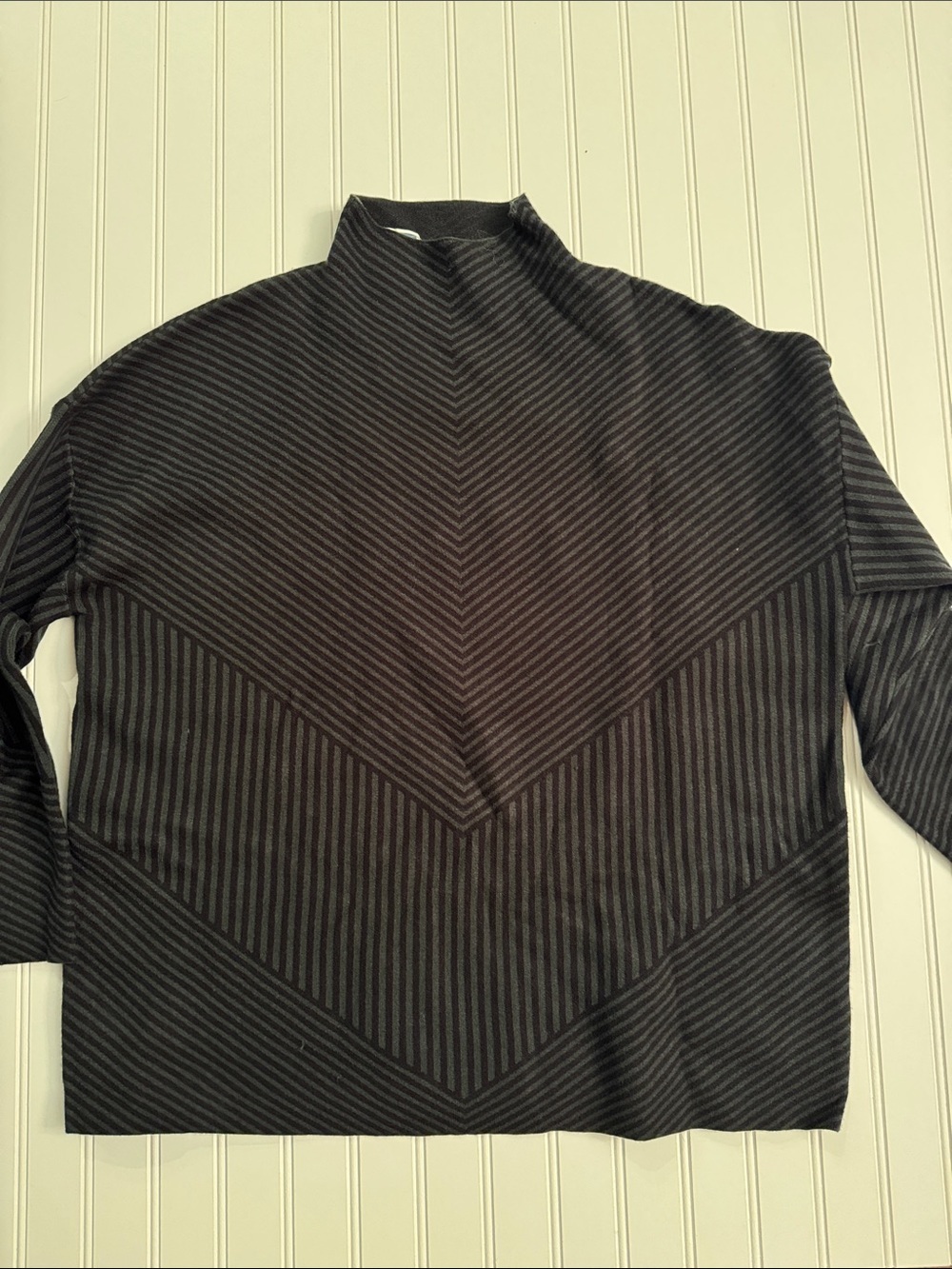 Tahari Women’s Mock Neck Chevron Stripe Sweater – Dark Green & Black – Size 1X –